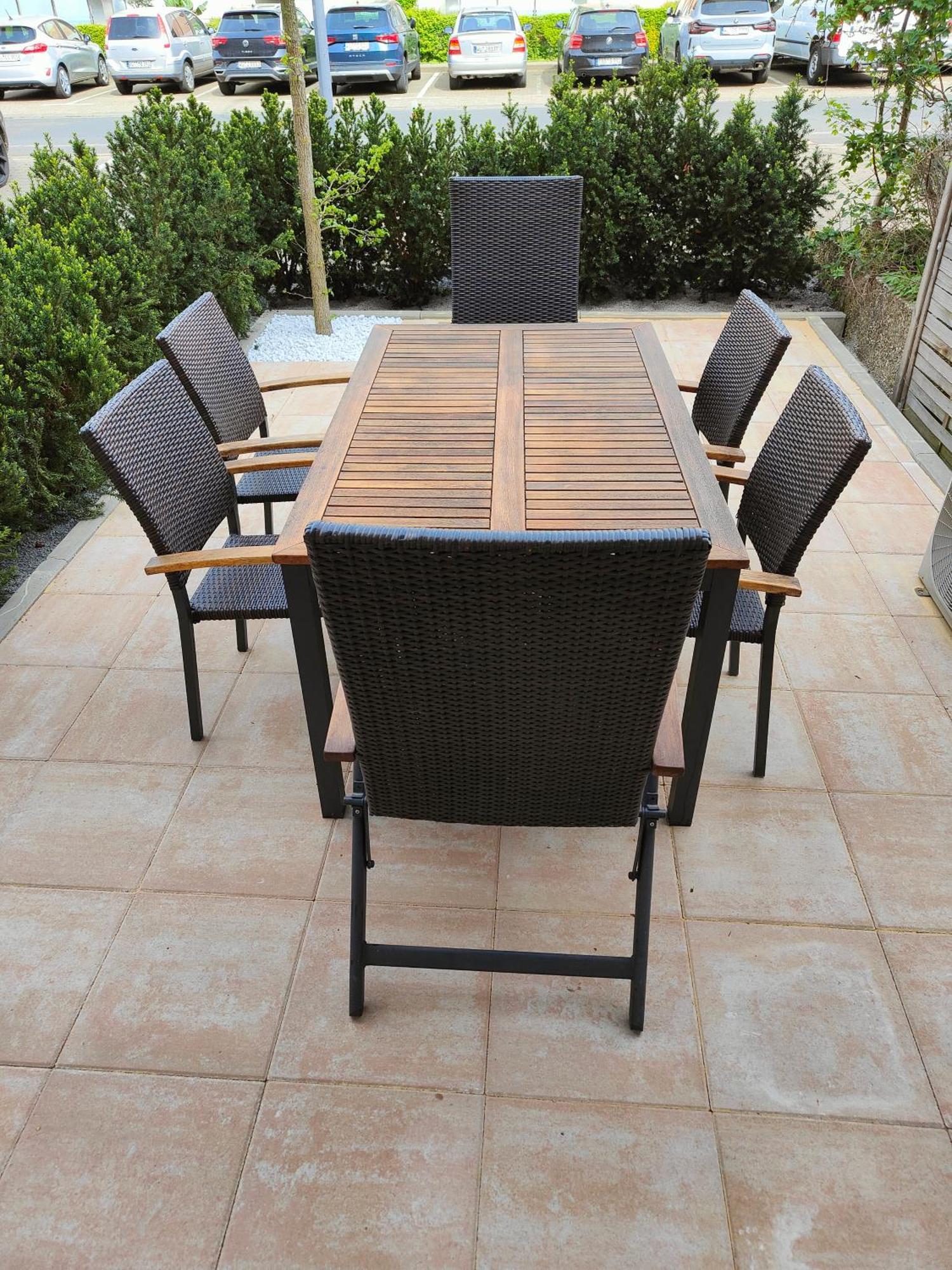 Eleonoras Ferienwohnung In Wuerzburg Stadt Mit Terrasse Im Erdgeschoss Inklusive Eigenen Parkplaetzen Vor Der Tuer ภายนอก รูปภาพ